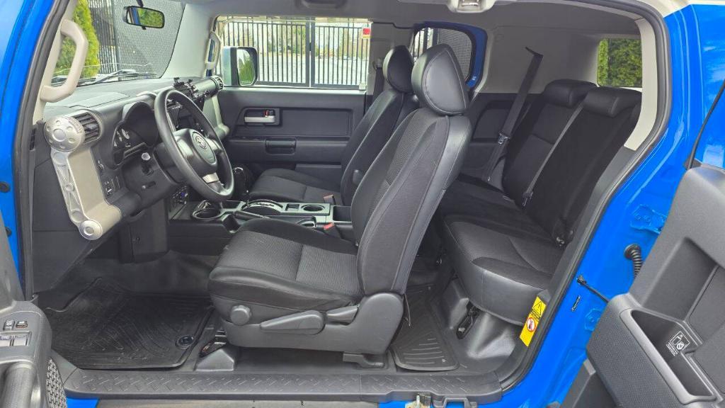 used 2007 Toyota FJ Cruiser car, priced at $13,995