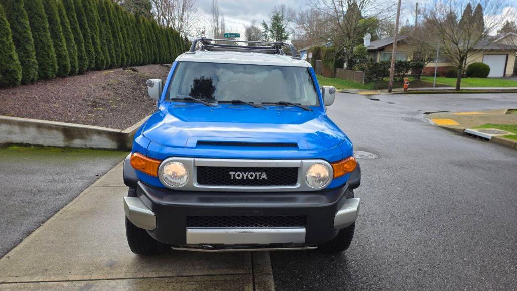 used 2007 Toyota FJ Cruiser car, priced at $13,995