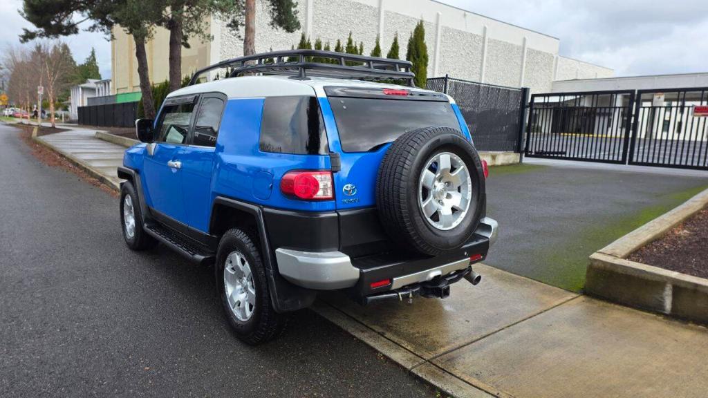 used 2007 Toyota FJ Cruiser car, priced at $13,995