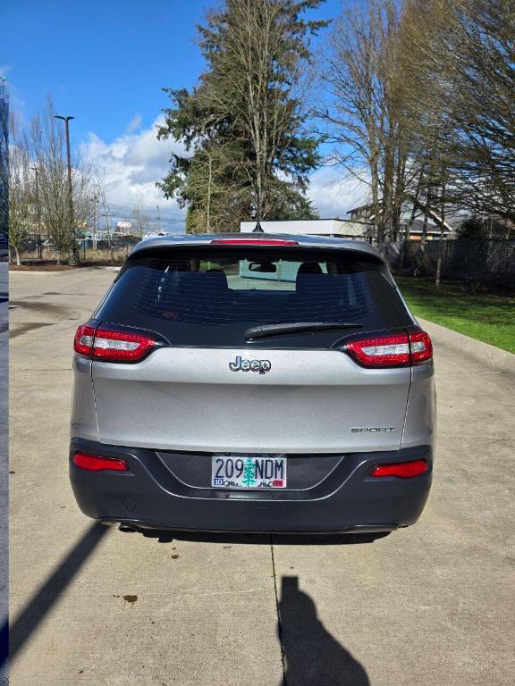 used 2015 Jeep Cherokee car, priced at $6,995