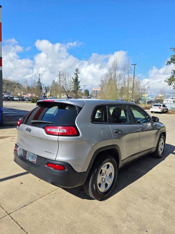 used 2015 Jeep Cherokee car, priced at $6,995