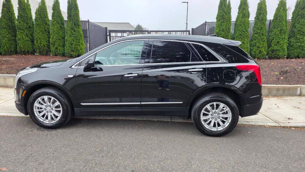 used 2017 Cadillac XT5 car, priced at $10,995