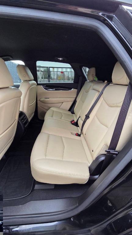 used 2017 Cadillac XT5 car, priced at $10,995