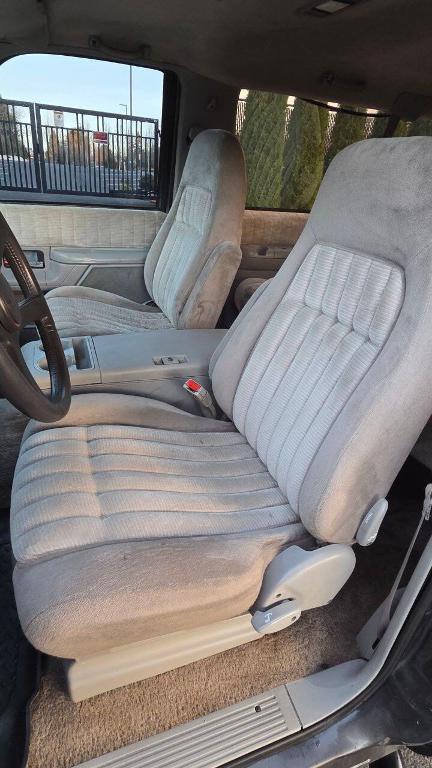 used 1992 GMC Yukon car, priced at $8,995