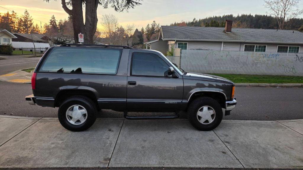 used 1992 GMC Yukon car, priced at $8,995