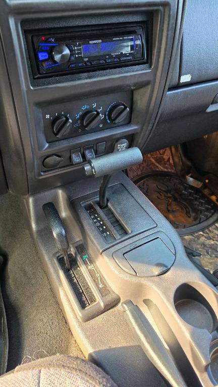 used 2001 Jeep Cherokee car, priced at $8,995