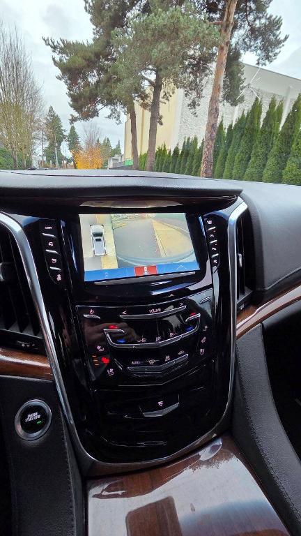used 2017 Cadillac Escalade ESV car, priced at $25,995