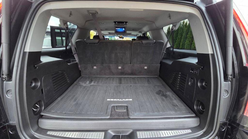 used 2017 Cadillac Escalade ESV car, priced at $25,995