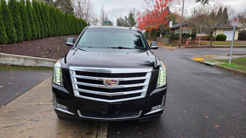 used 2017 Cadillac Escalade ESV car, priced at $25,995