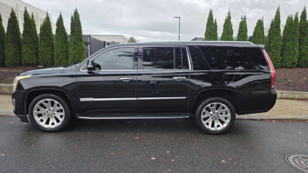 used 2017 Cadillac Escalade ESV car, priced at $25,995