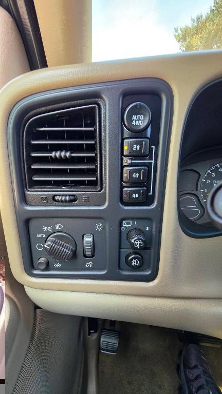 used 2005 Chevrolet Tahoe car, priced at $8,995