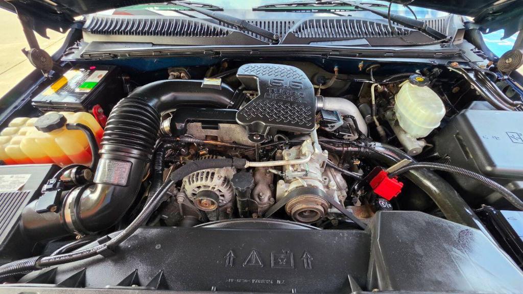 used 2005 GMC Sierra 2500 car, priced at $13,995