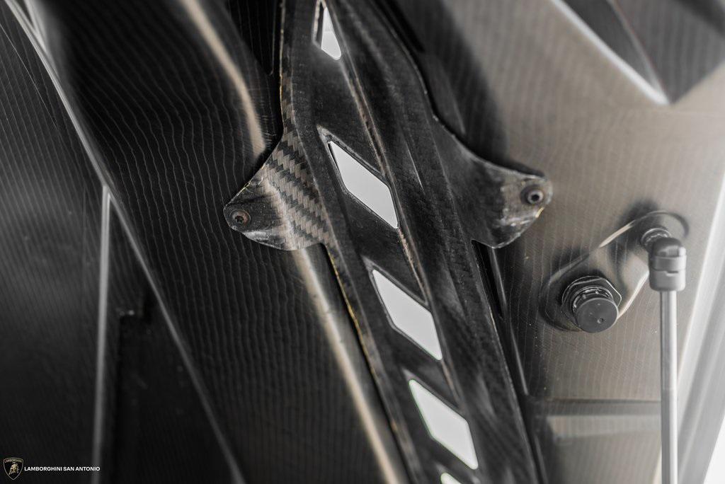 used 2024 Lamborghini Urus car, priced at $262,985