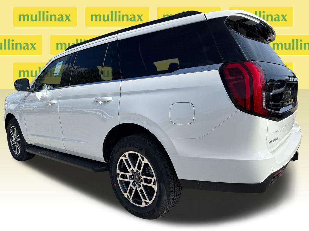 new 2025 Ford Expedition car, priced at $67,329