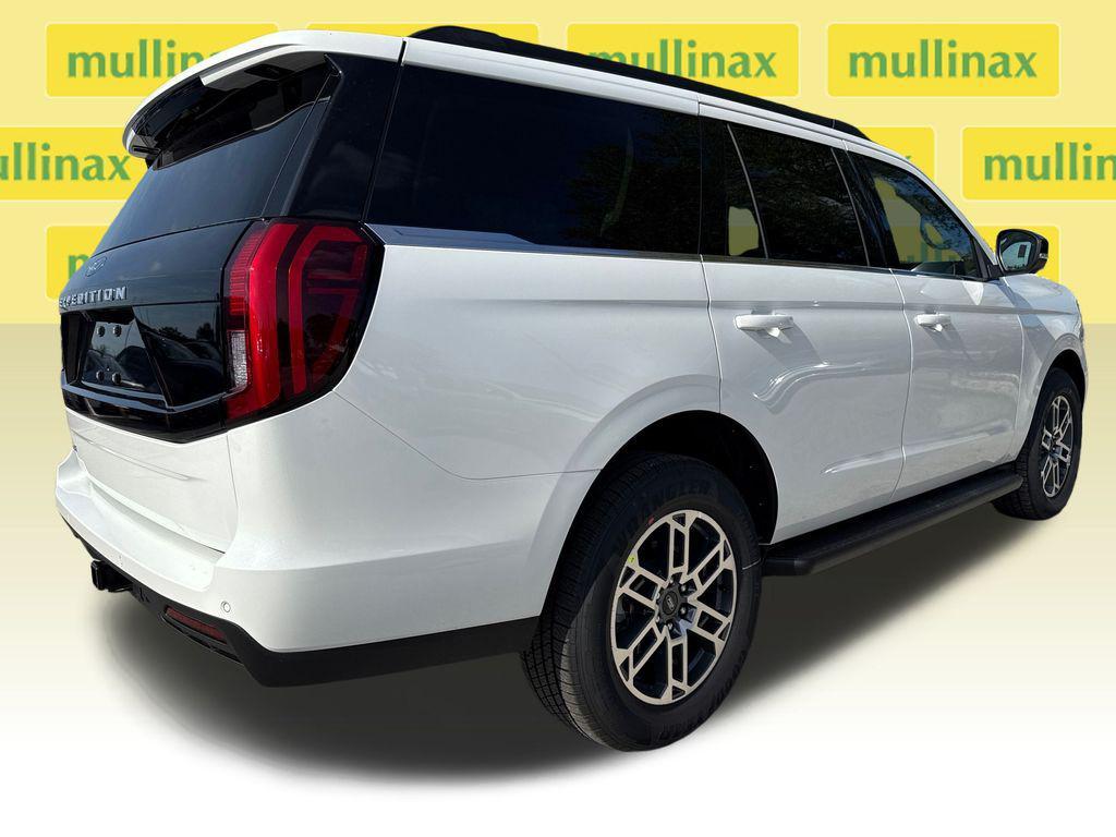 new 2025 Ford Expedition car, priced at $67,329