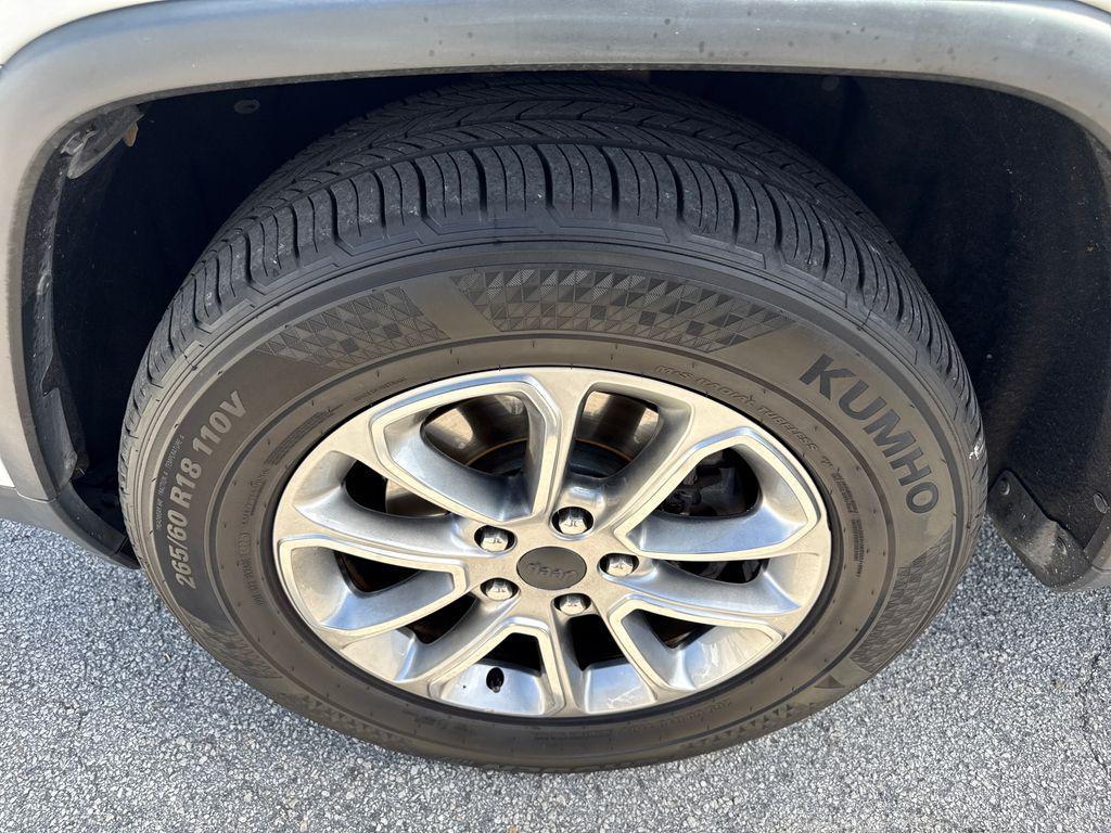 used 2016 Jeep Grand Cherokee car, priced at $14,901