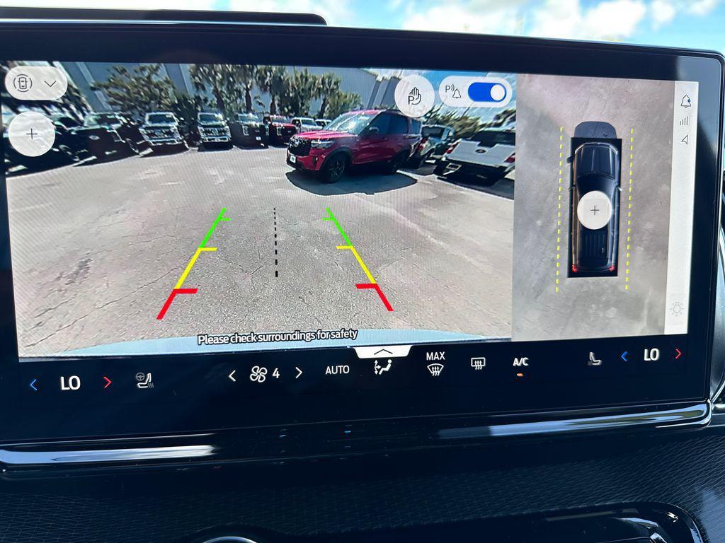 new 2025 Ford Expedition car, priced at $78,566