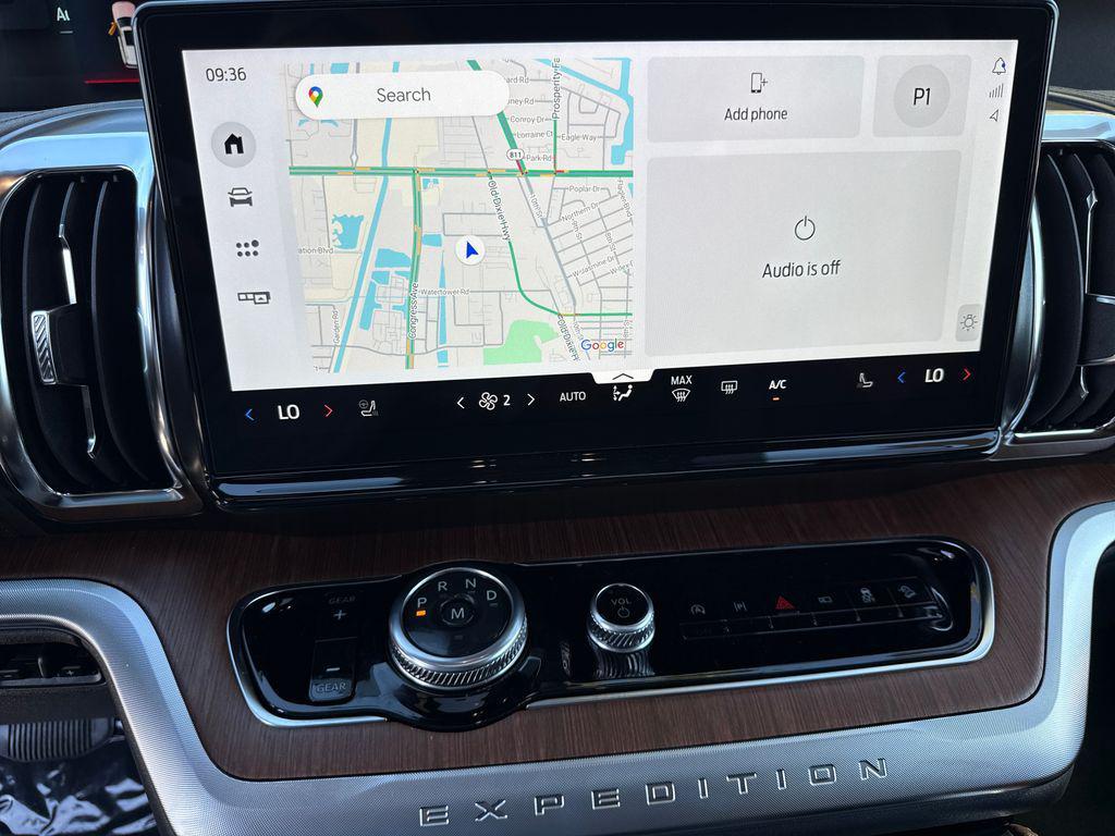 new 2025 Ford Expedition car, priced at $83,057