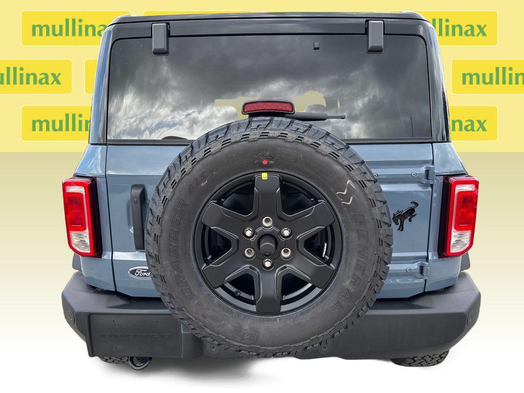 new 2025 Ford Bronco car, priced at $47,318