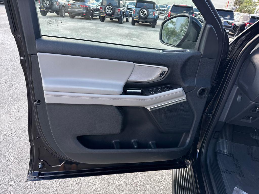 used 2025 Ford Expedition Max car, priced at $61,900