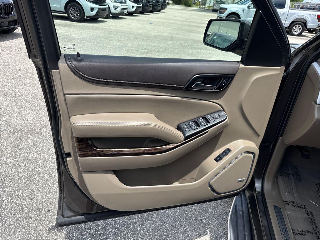 used 2019 GMC Yukon XL car, priced at $27,900