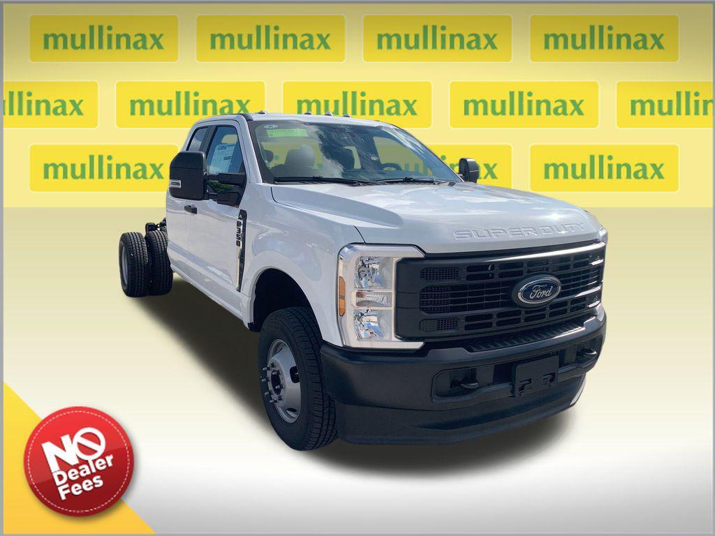 new 2025 Ford F-350 car