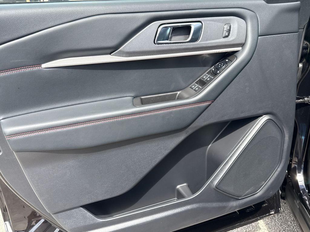 new 2025 Ford Explorer car, priced at $41,178