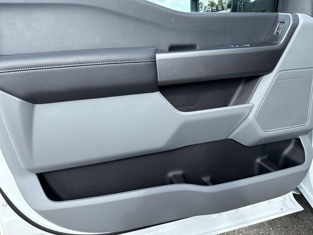 new 2025 Ford F-350 car, priced at $50,102