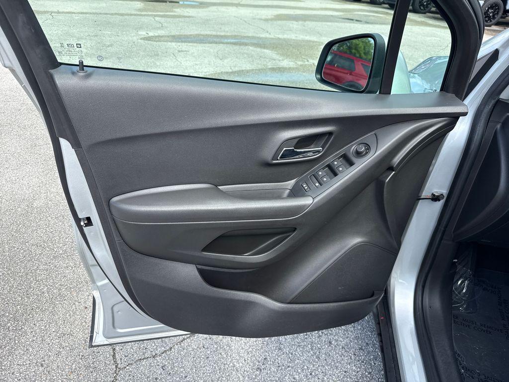 used 2020 Chevrolet Trax car, priced at $14,900