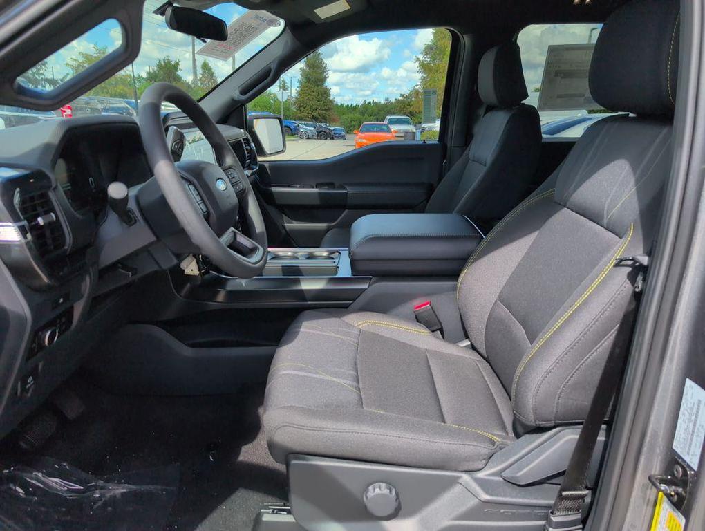 new 2025 Ford F-150 car, priced at $40,956