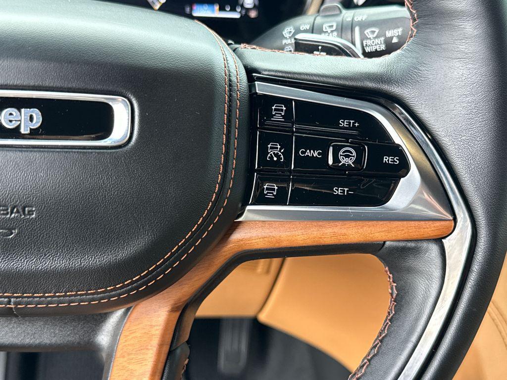 used 2025 Jeep Grand Cherokee car, priced at $51,900