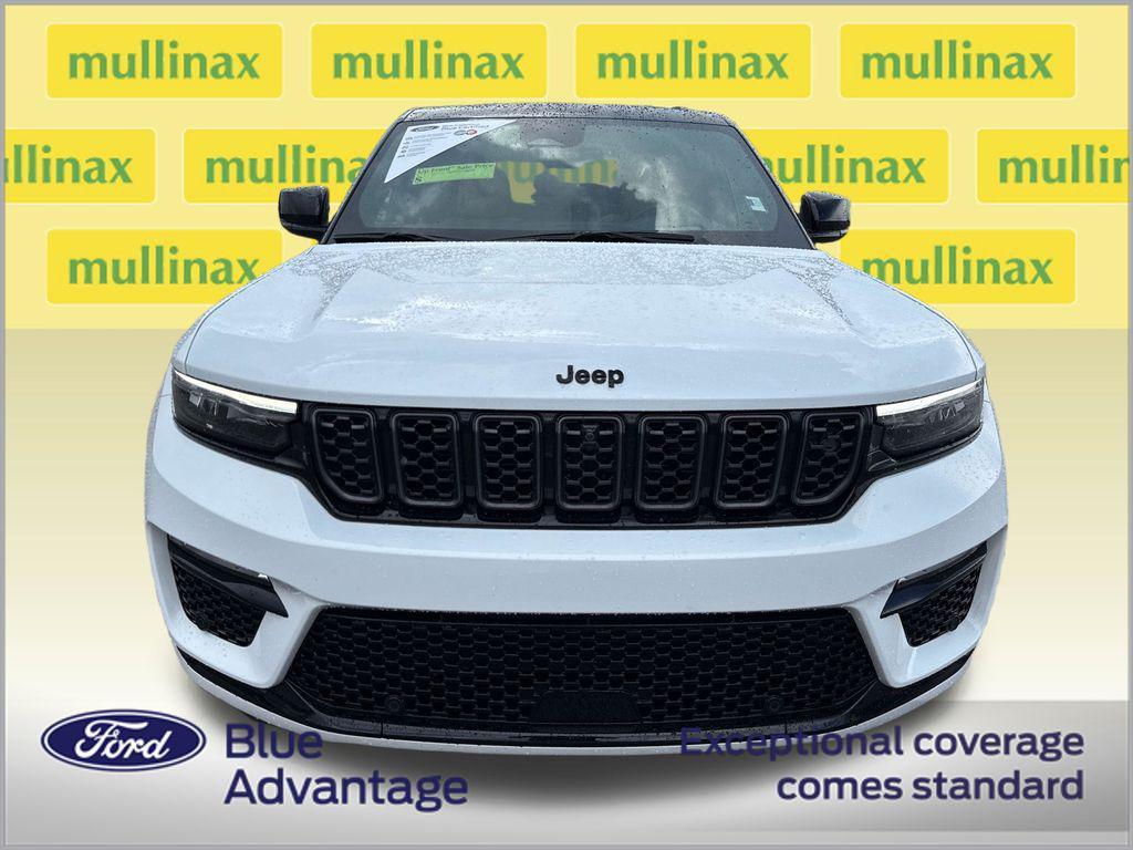 used 2025 Jeep Grand Cherokee car, priced at $51,900