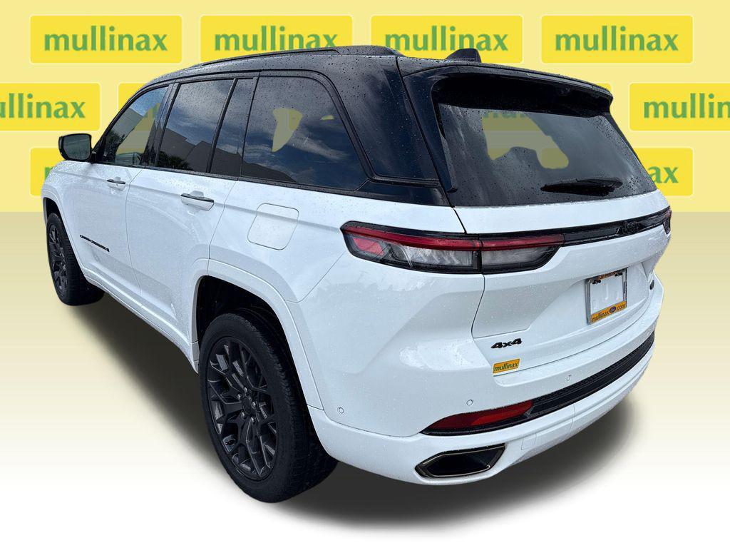used 2025 Jeep Grand Cherokee car, priced at $51,900