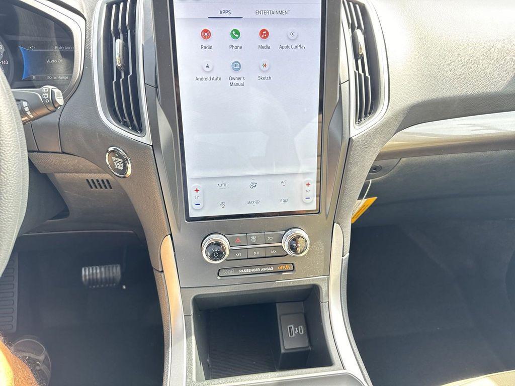 new 2024 Ford Edge car, priced at $30,900