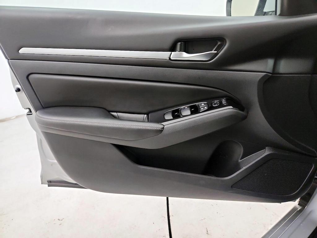 used 2023 Nissan Altima car, priced at $21,998