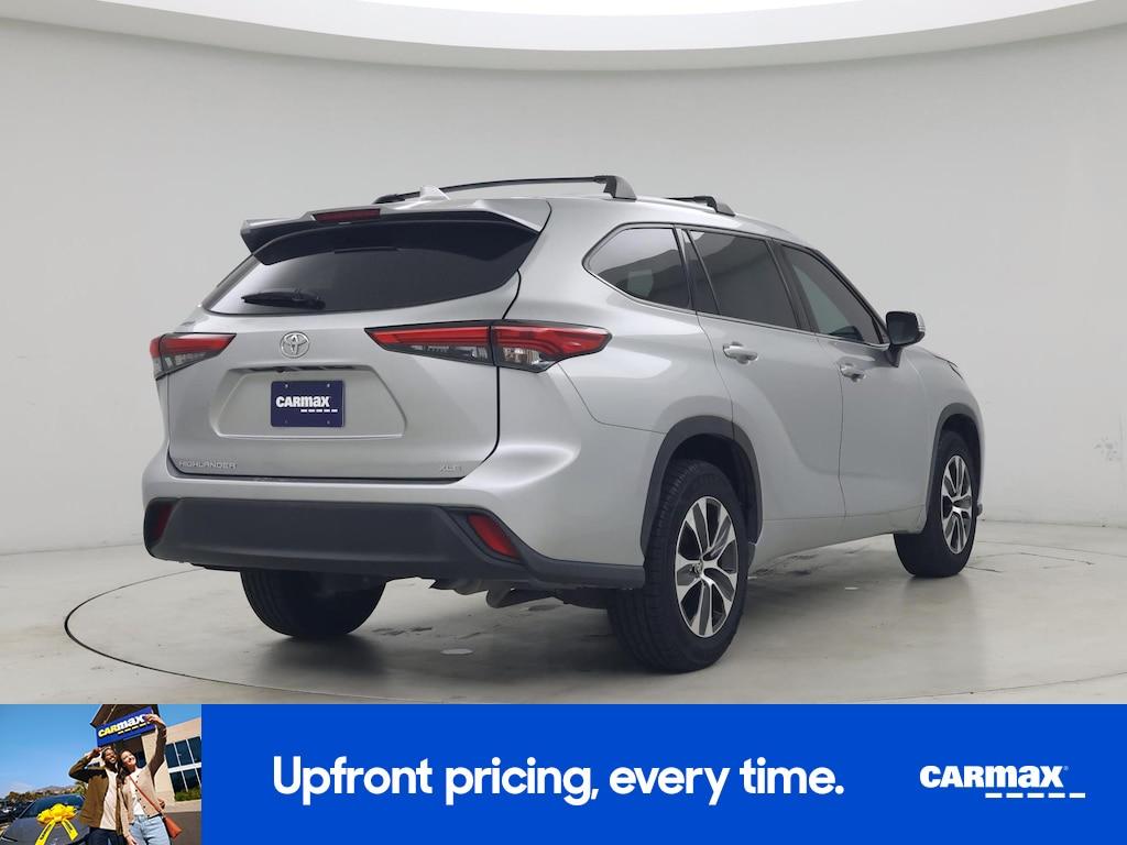 used 2022 Toyota Highlander car, priced at $35,998