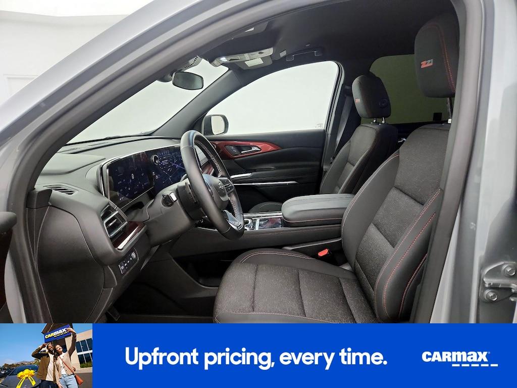 used 2024 Chevrolet Traverse car, priced at $43,998
