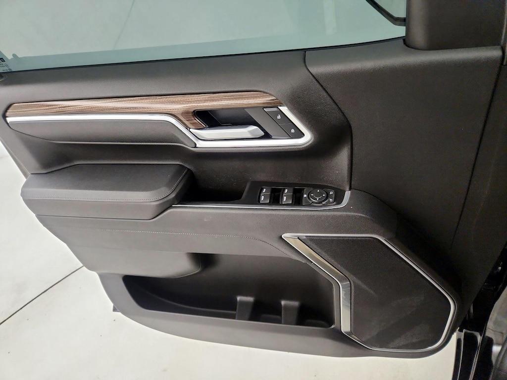 used 2025 Chevrolet Silverado 1500 car, priced at $41,998