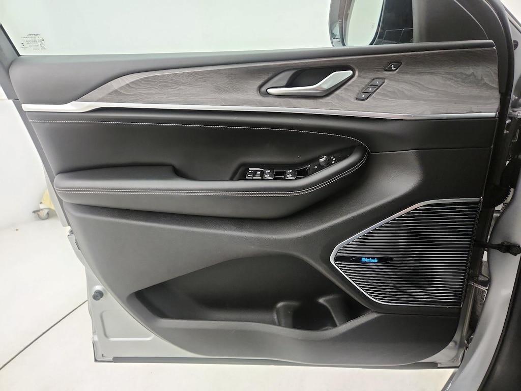 used 2021 Jeep Grand Cherokee L car, priced at $30,998