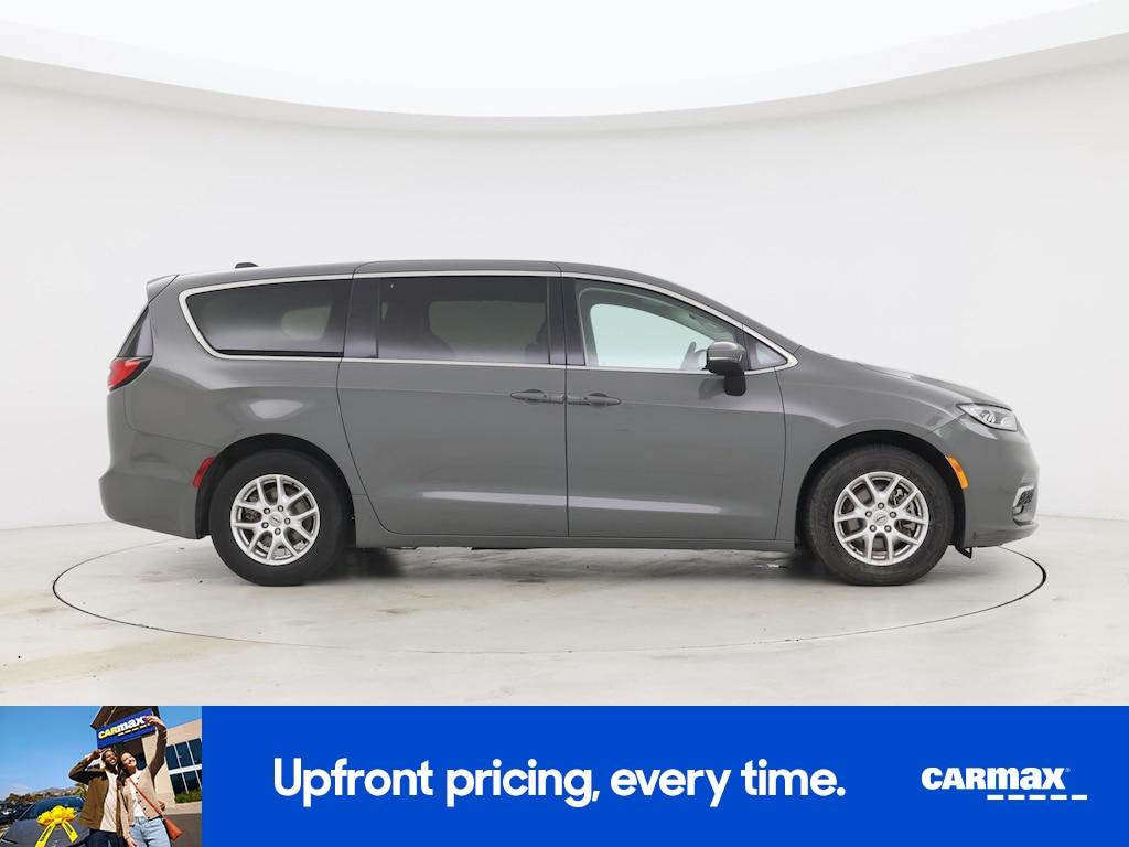 used 2023 Chrysler Pacifica car, priced at $23,998