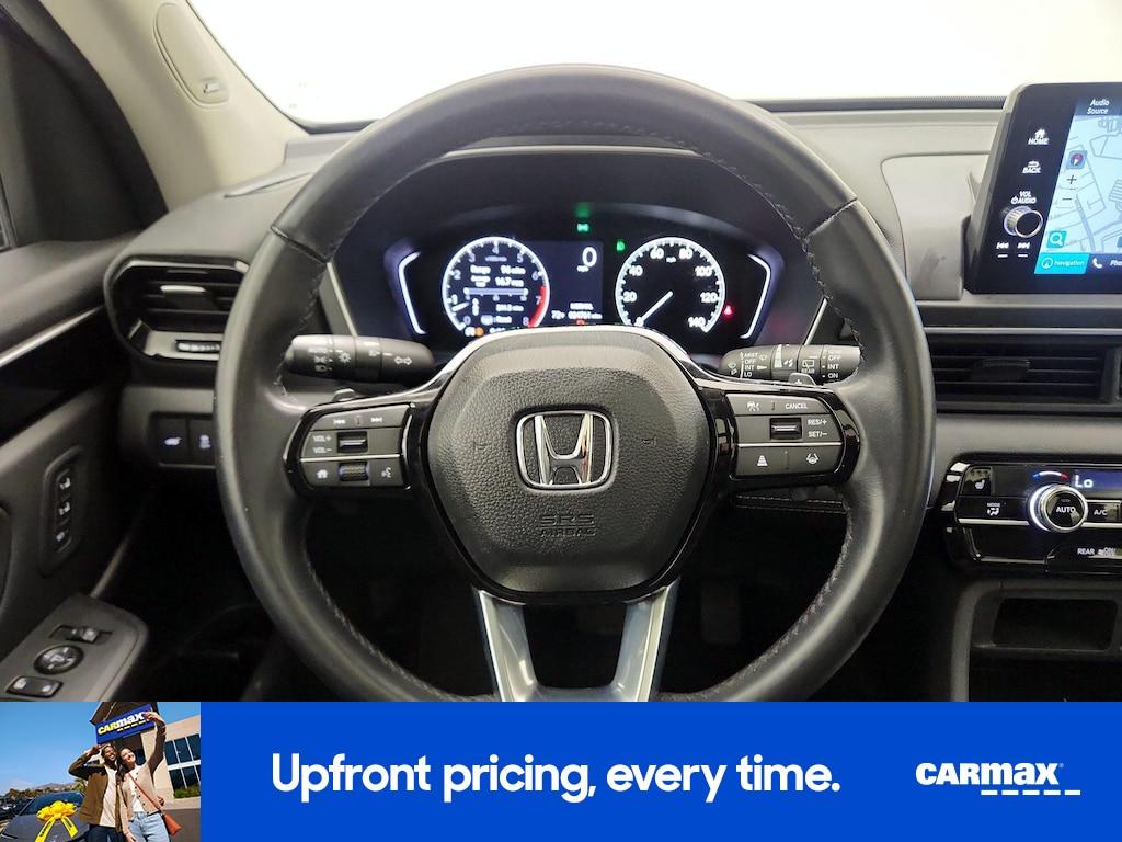 used 2025 Honda Pilot car, priced at $41,998