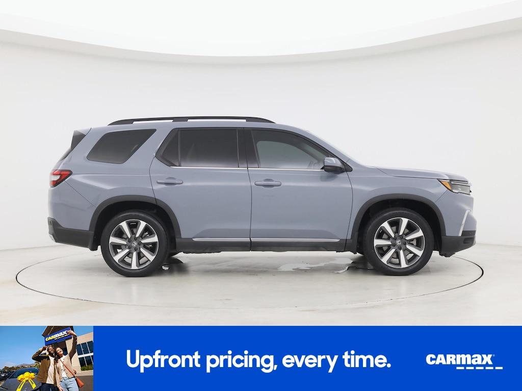 used 2025 Honda Pilot car, priced at $41,998