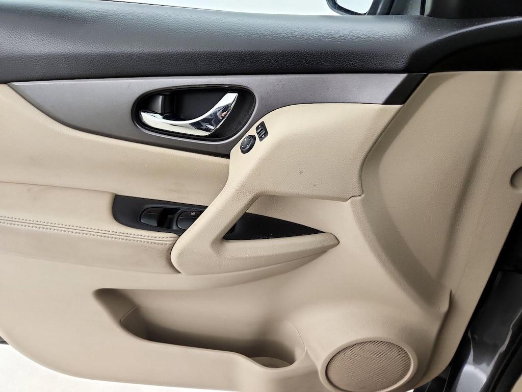 used 2015 Nissan Rogue car, priced at $12,998