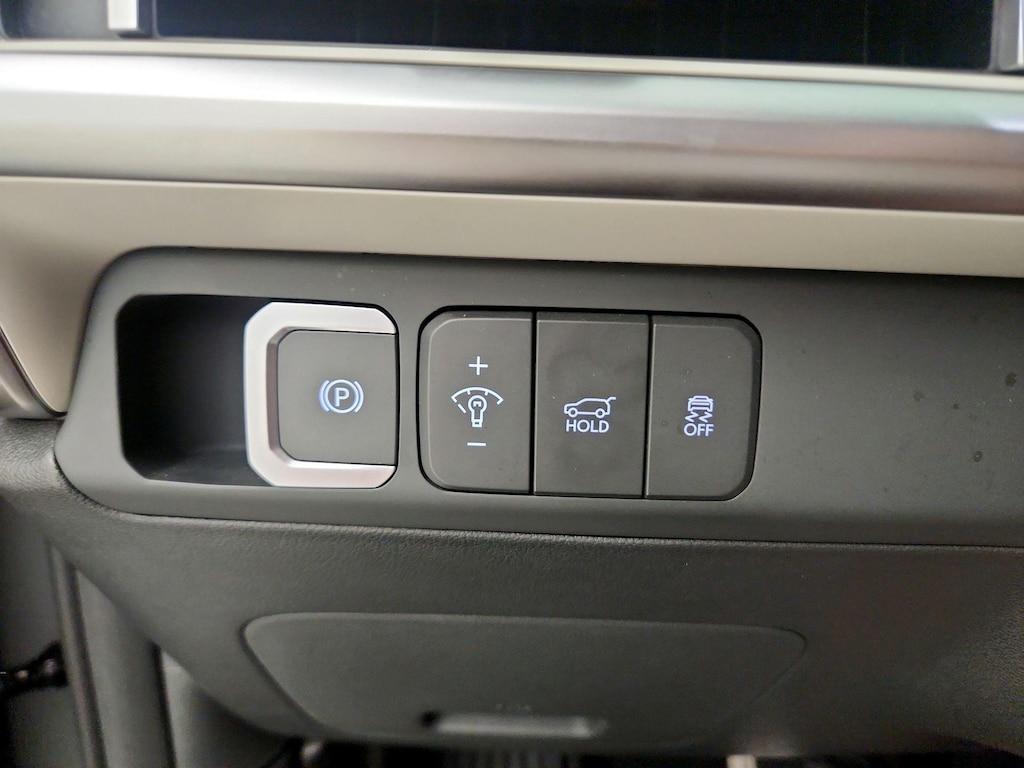 used 2024 Hyundai Santa Fe car, priced at $30,998