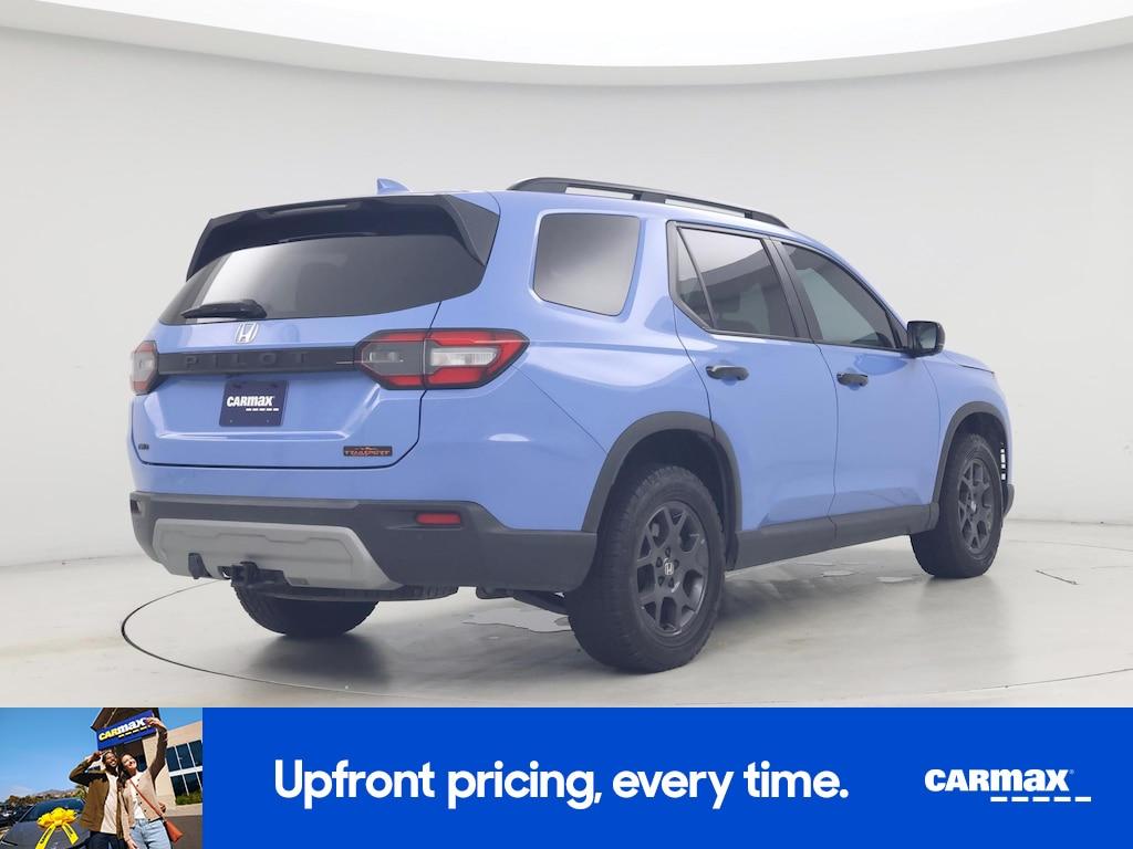 used 2025 Honda Pilot car, priced at $40,998