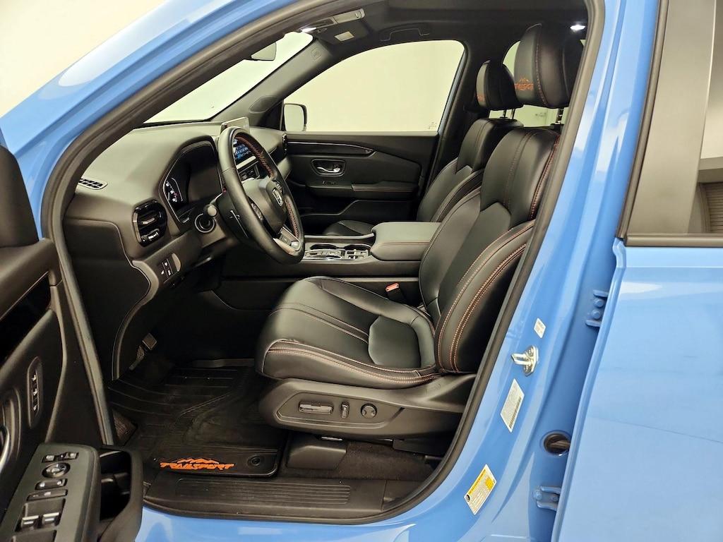 used 2025 Honda Pilot car, priced at $40,998