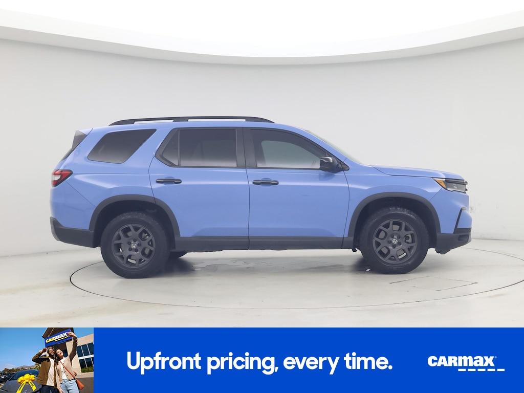 used 2025 Honda Pilot car, priced at $40,998