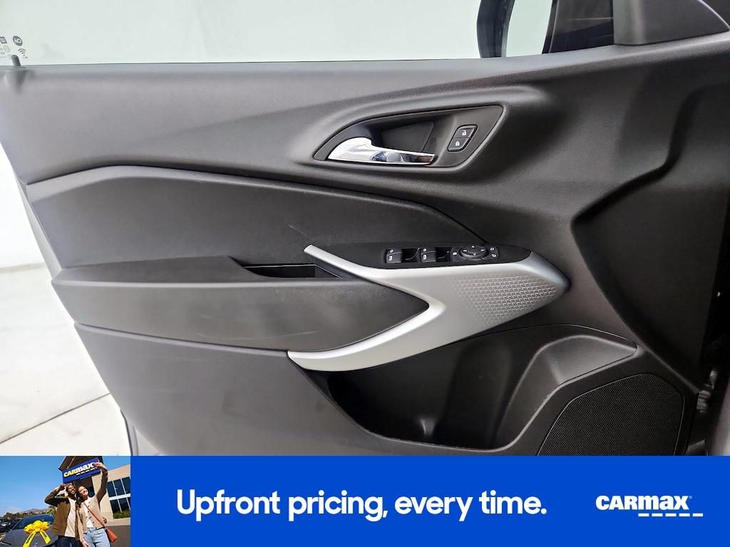used 2025 Chevrolet Trax car, priced at $21,998