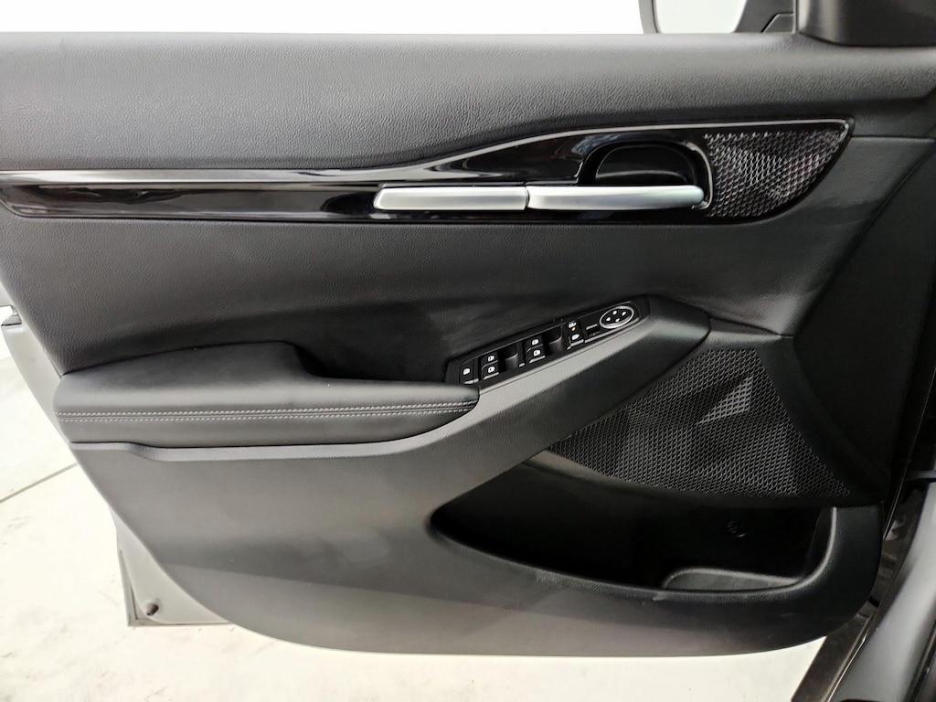 used 2025 Kia Seltos car, priced at $23,998