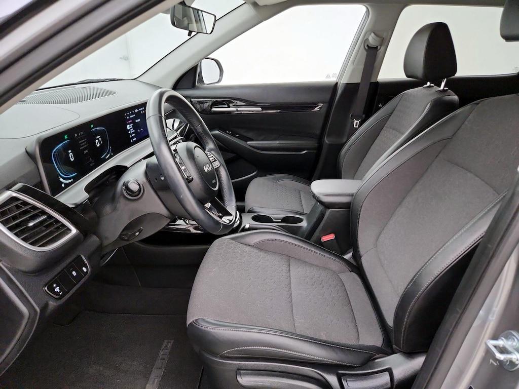 used 2025 Kia Seltos car, priced at $23,998
